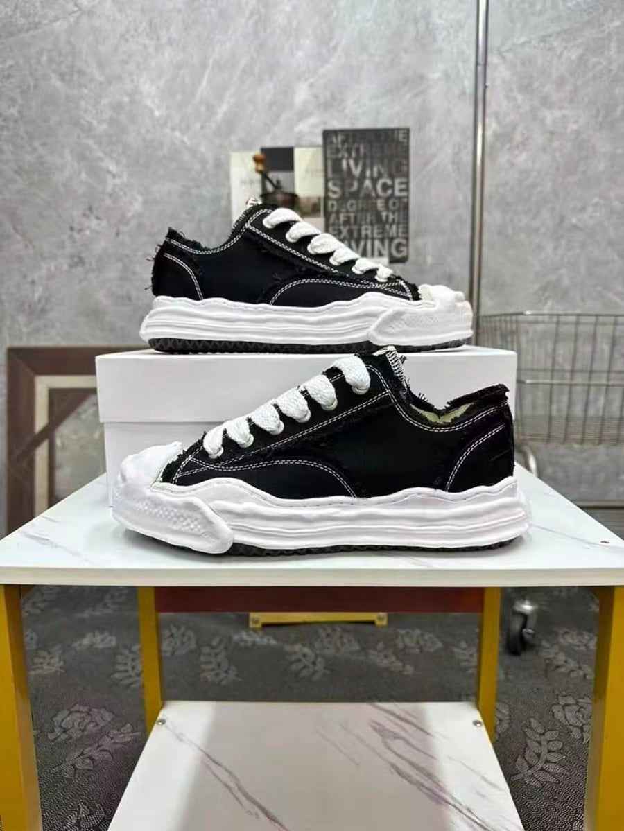 2026 New MMY Sneakers, Maison Minara Yasuhiro Classic Durable Lightweight Low-Top Unisex Campus Couple Shoes, Black & White, Suitable For Students, Gifts, Holidays, Campus Wear